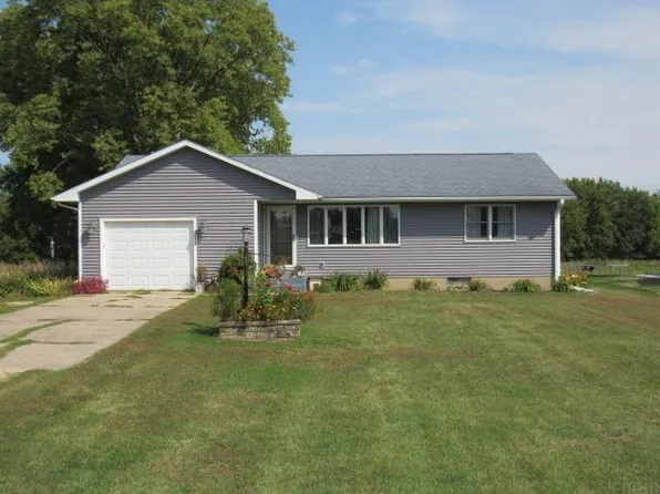211 Maple St, Olin, IA 52320