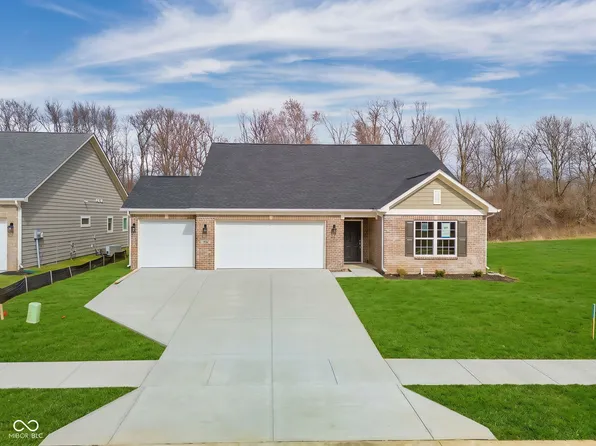 402 Luellen Way, New Castle, IN 47362