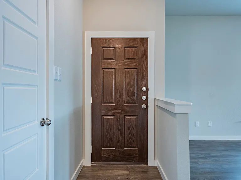 644 Wheatfield Dr — Photo 4