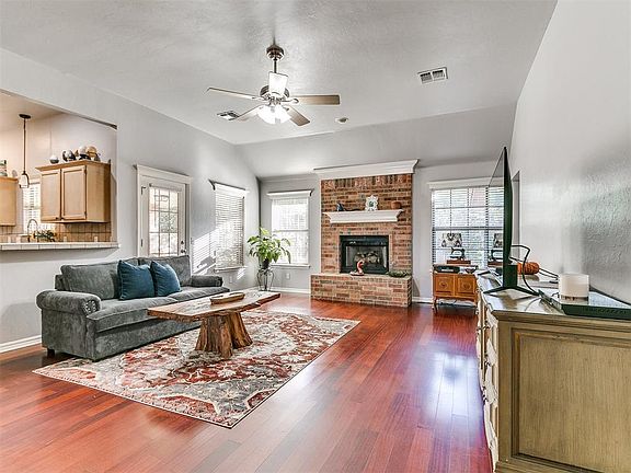 5th image of 2900 Nantucket Ln