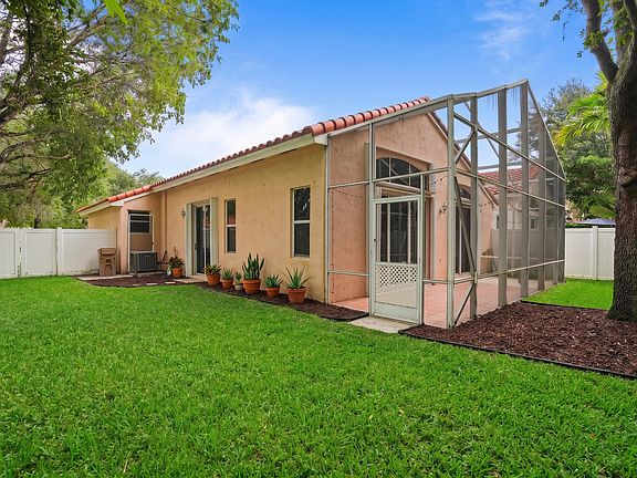 4th image of 15298 SW 49th Street