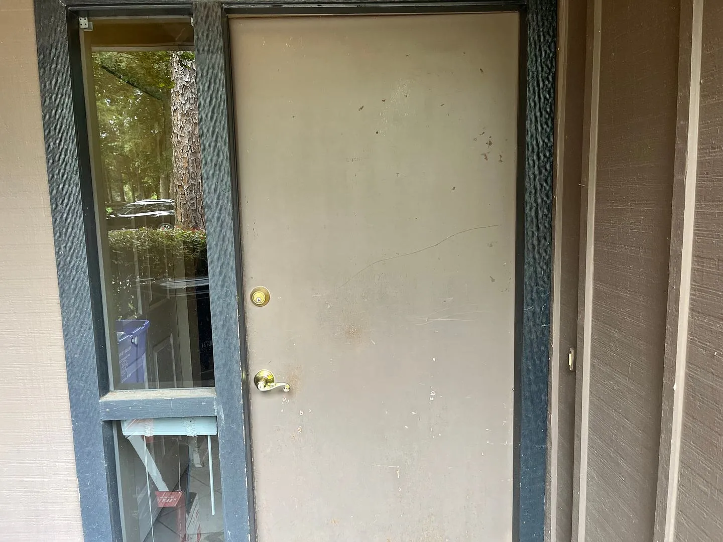 Large Partially Furnished Townhome - Won't Last — Photo 4