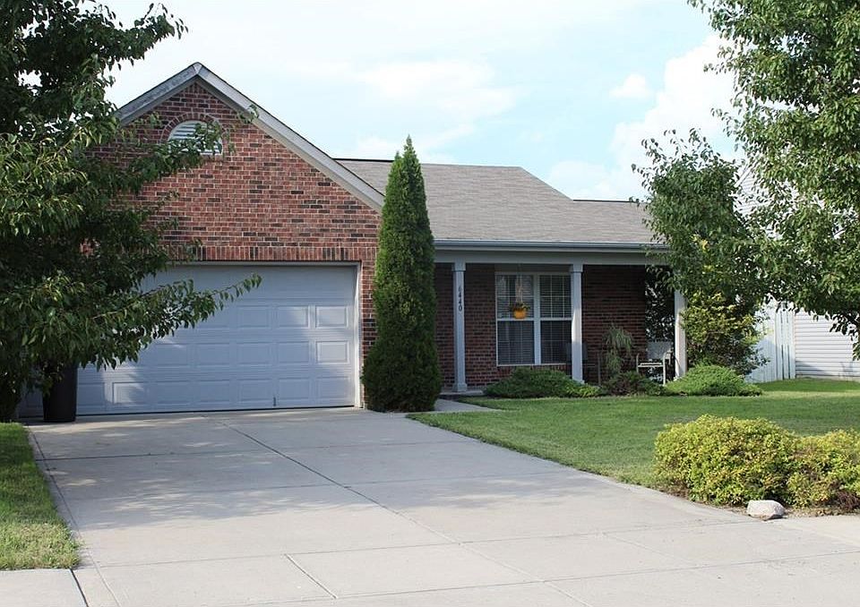Great curb appeal on this single owner ranch home