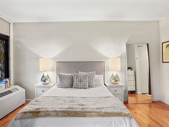 5th image of 48-21 5th St #4K