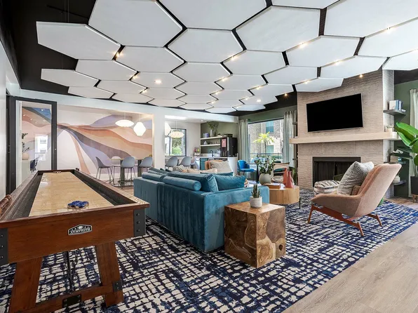 Town Center Crossing