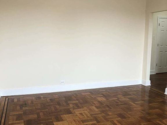 4th image of 3747 61st St APT 5D