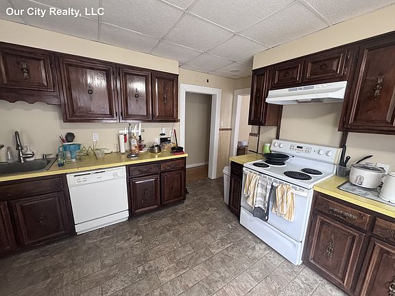 2nd image of 58 Stanley Ave #1B
