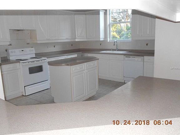2nd image of 546 Atwood Ave N