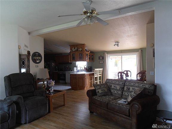 3rd image of 540 6th Ave NW