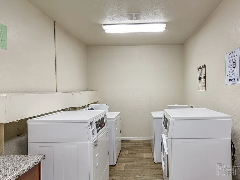 Hidden Valley Apartments — Photo 21