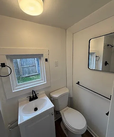 1877 Montgomery Ave #2 — Photo 7
