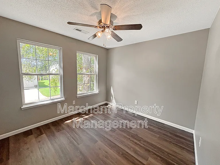 110 Golden Crest Ct — Photo 10