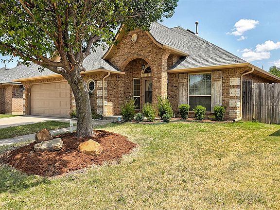 3rd image of 17216 Triana Dr