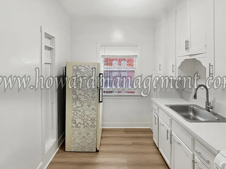 457 Bonnie Brae — Photo 6
