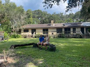 2010 Front St, Valrico, FL 33594