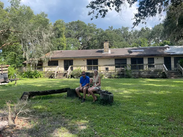 2010 Front St, Valrico, FL 33594