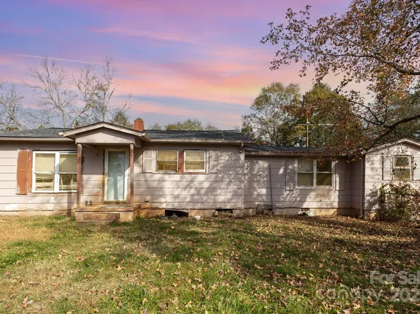 627 Hames Ridge Rd, Mooresboro, NC 28114