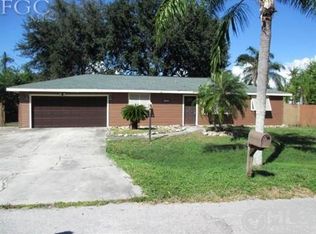 8119 Valencia Rd, Fort Myers, FL 33967