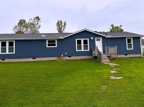 9558 Arnold Rd, Ira, MI 48023