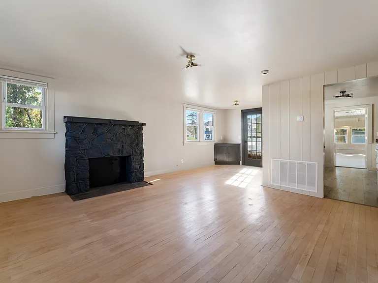 627 Princeton Ave #A — Photo 18