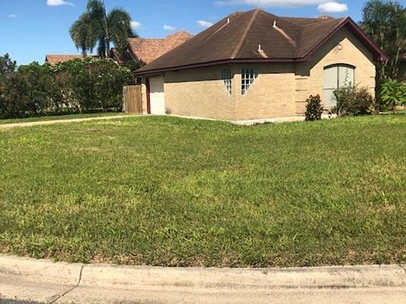 2nd image of 4775 Villa Madrid Ave