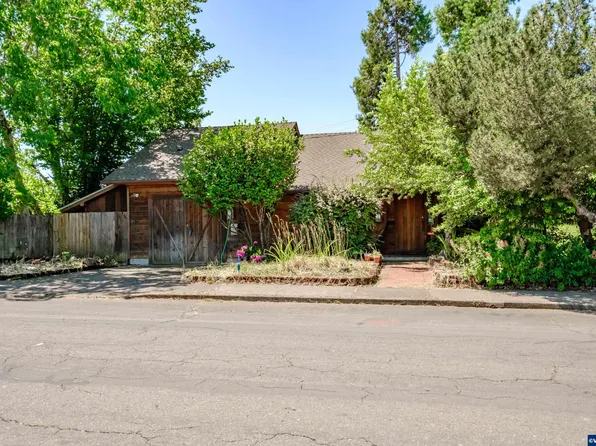 2420 NW Coolidge Way, Corvallis, OR 97330