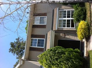 27 Grant Ln, Berlin, NJ 08009