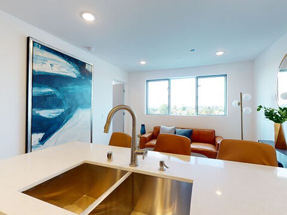 4th image of 1143 Glenville Dr #302
