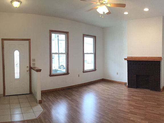 2nd image of 133 Lincoln Ave