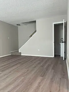 2 bed, 2.0 bath, 1056 sqft, $2,000 — Photo 2