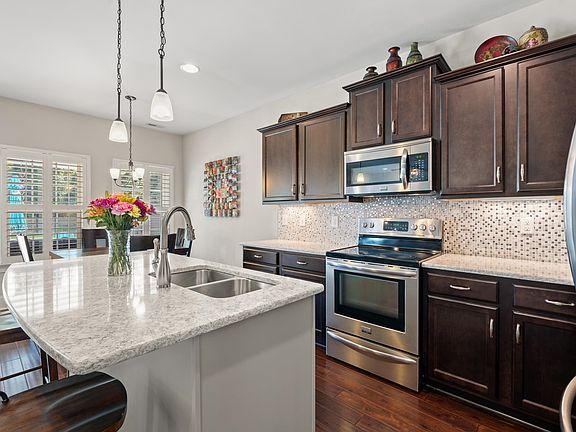 2nd image of 701 Shell Point Ct.