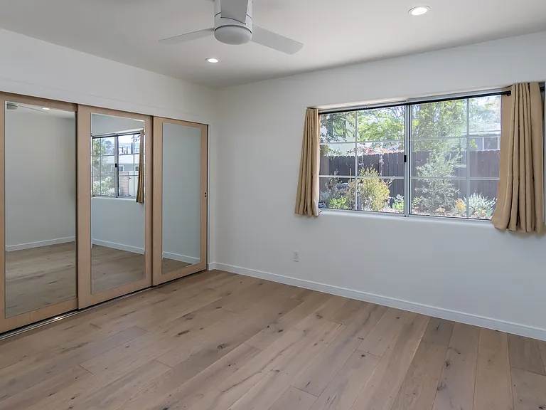 32046 Kingspark Ct — Photo 20