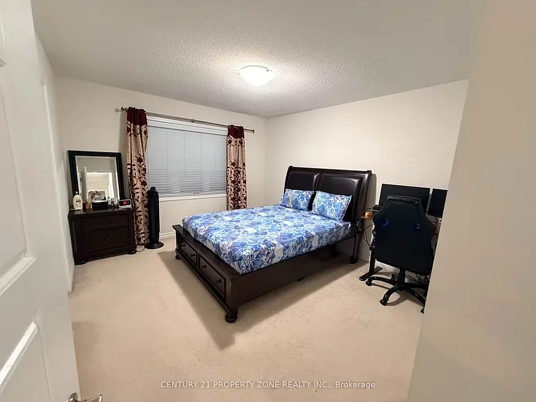 40 Leblanc Cres — Photo 24