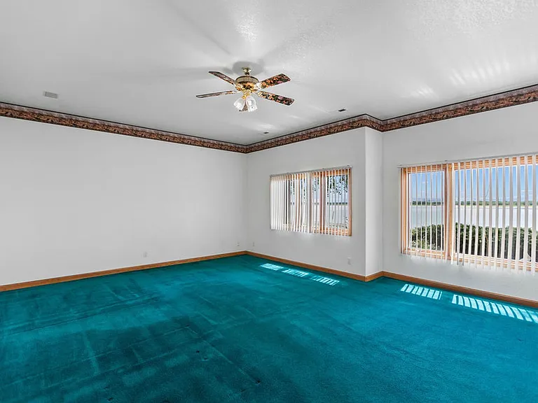 3957 Valley Oak Dr — Photo 28