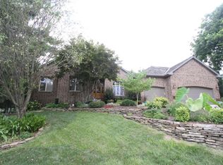 2185 E Carleton Ct, Springfield, MO 65804