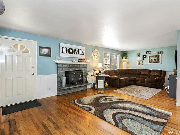 3rd image of 1234 Beach Ave