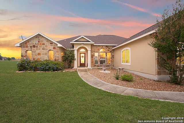 1st image of 15815 Lake Breeze Dr