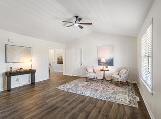 106 Hilltop Dr, Four Oaks, NC 27524