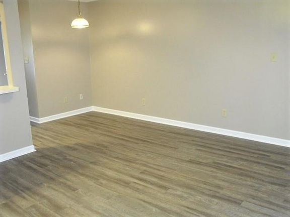 5th image of 208 E Watauga Ave #5