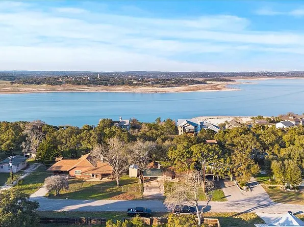 1075 Driftwind Dr, Canyon Lake, TX 78133