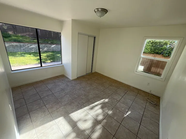 Thornberry Cir — Photo 10