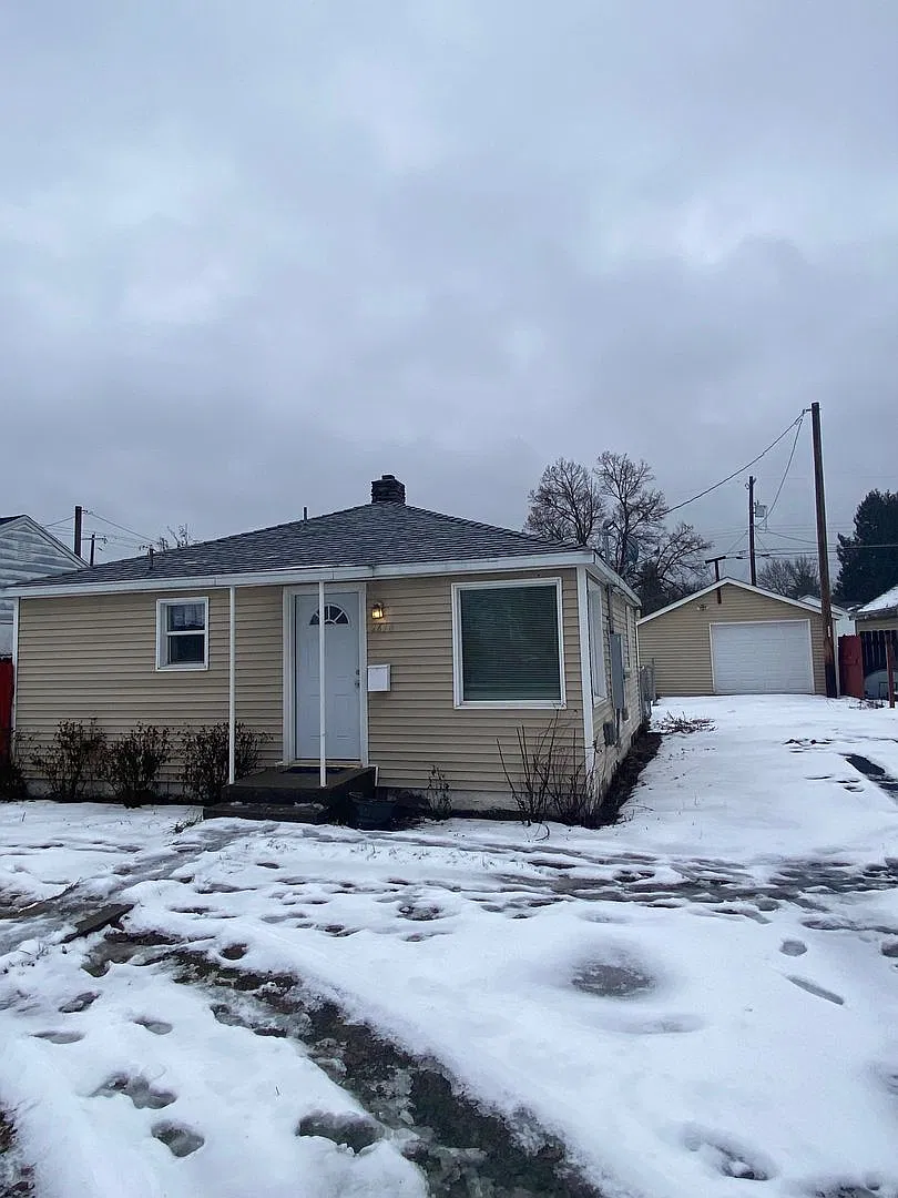 Newly Remodeled Home 2 bed 1 bath rancher with new applicences — Photo 1