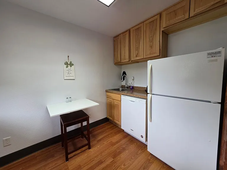 840 Lincoln St — Photo 3