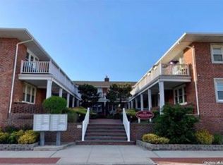 215 W Broadway APT J1, Long Beach, NY 11561