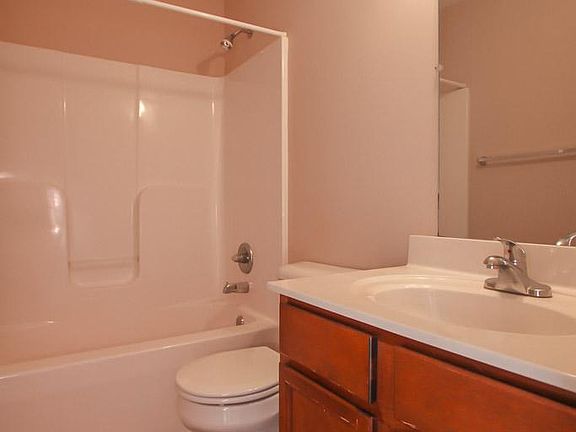 2nd image of 792 Cherrybark Ln APT B