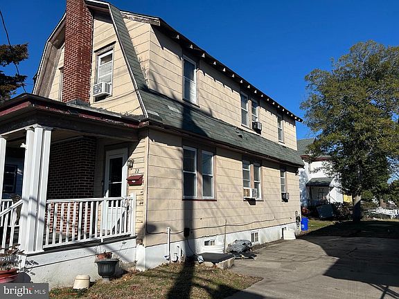 2nd image of 22 W Park Ave
