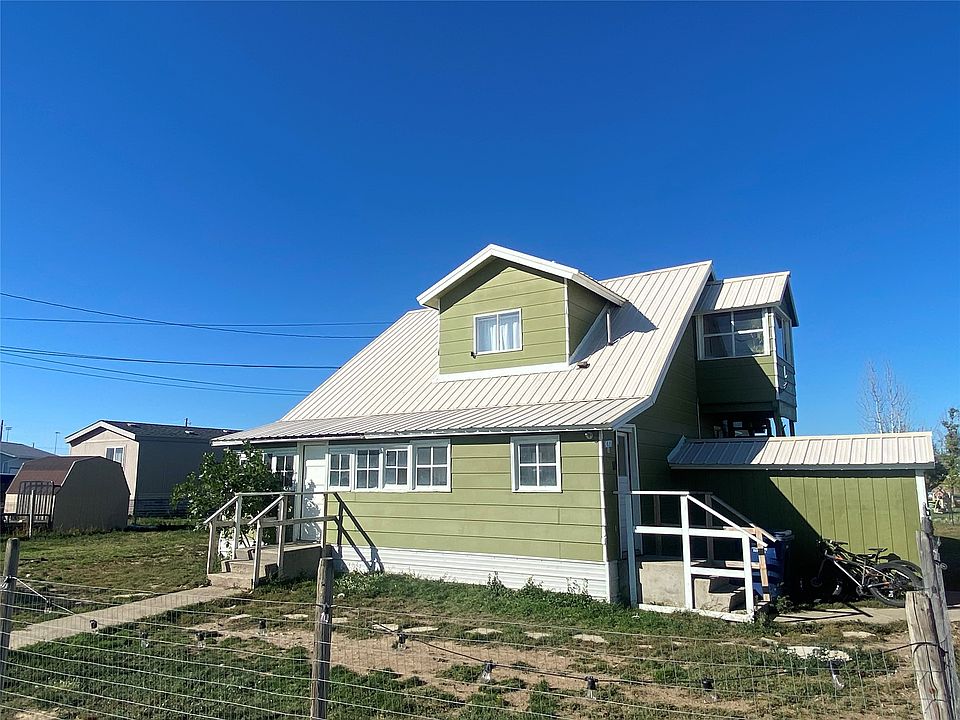 1st image of 2826 Valley Dr