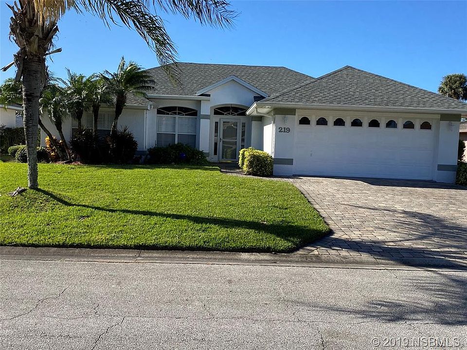 1st image of 219 Golf Club Dr