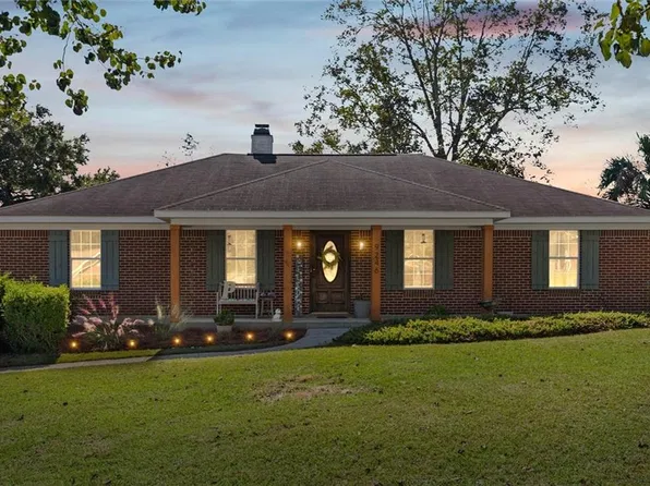 9246 Greenleaf Dr, Spanish Fort, AL 36527
