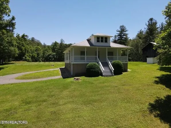 1127 Old Harriman Hwy, Harriman, TN 37748